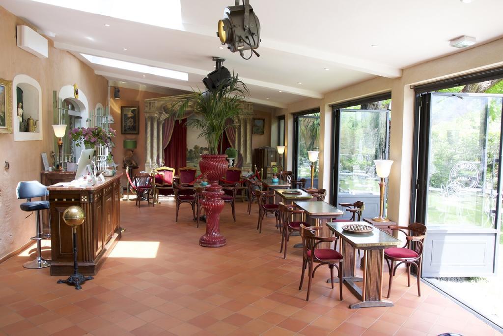 מוסטיה-סן-מארי La Ferme Rose-Hotel De Charme מראה חיצוני תמונה