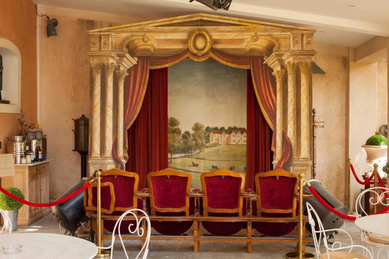 מוסטיה-סן-מארי La Ferme Rose-Hotel De Charme מראה חיצוני תמונה